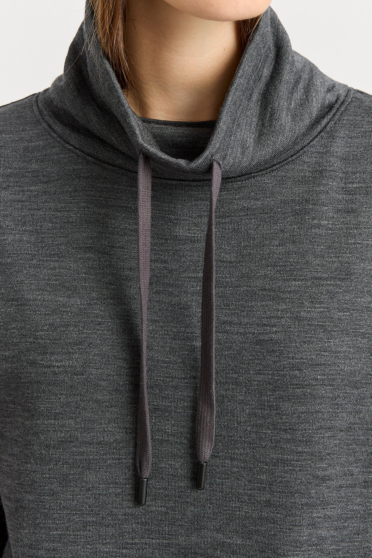 Lounge Funnel Neck | Charcoal