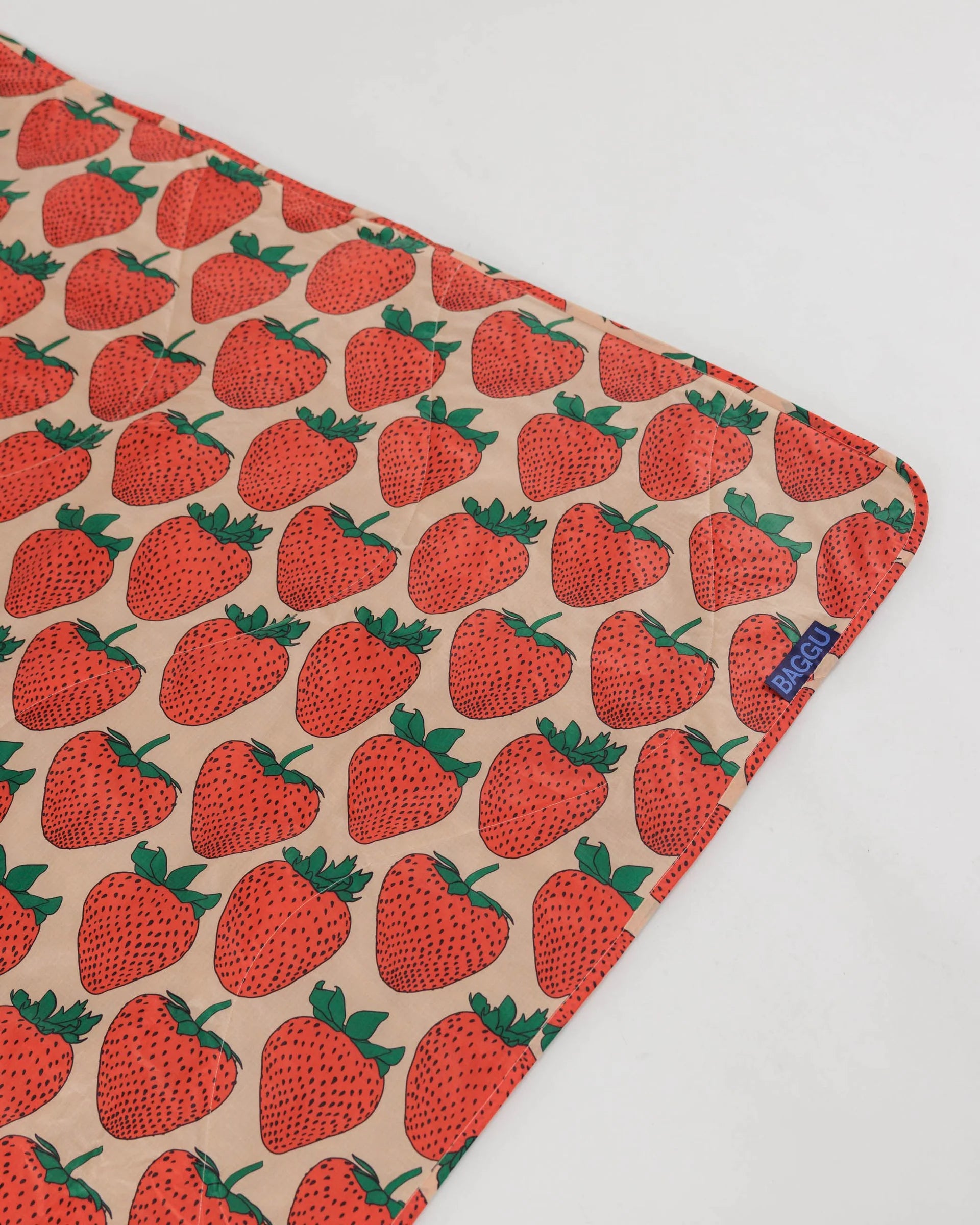 Puffy Picnic Blanket | Strawberry - Baggu - Beechworth Emporium